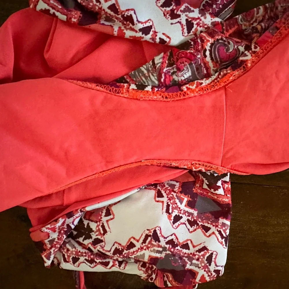Becca one piece pink paisley swimsuit ladies size‎ Small